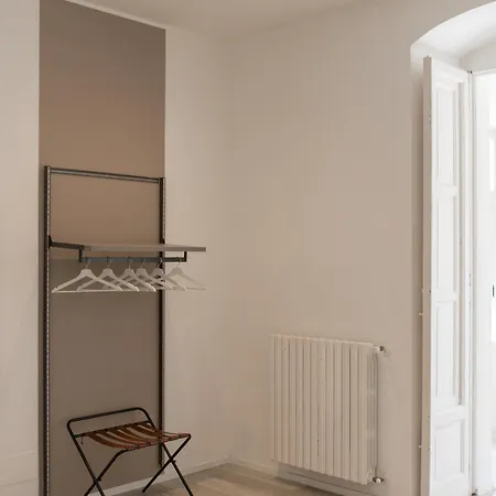 Boutique Apartment *